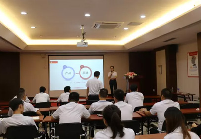 成長&共進：康建陶瓷營銷中心月度培訓(xùn)開講啦！